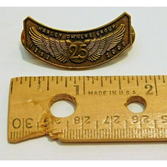 Harley Davidson Owners Group HOG 25 Years 1983-2008 Vest Jacket Brass Rocker Pin - Picture 3 of 3